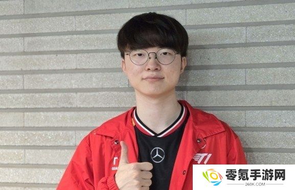 媒体人谈Faker祝贺Uzi：全球各赛区都恭喜 只有我们这里环境特殊